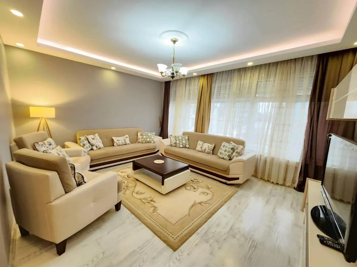 Luxurious 3-Bedroom Apartment, Sisli Istanboel