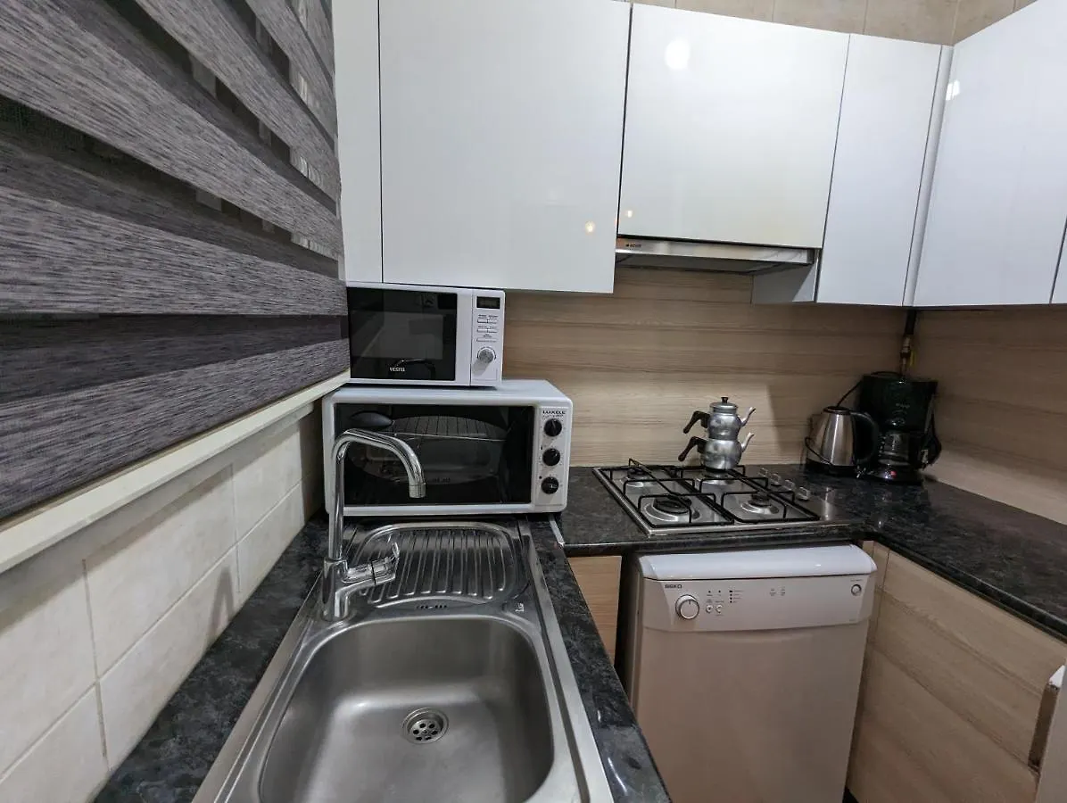 Luxurious 3-Bedroom Apartment, Sisli Istambul 0*,